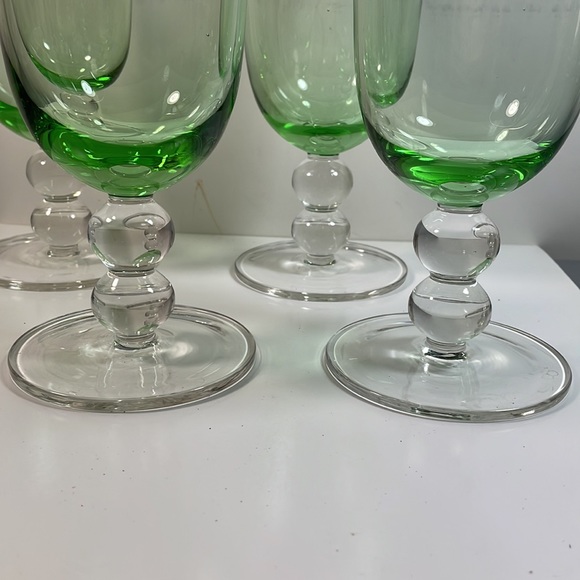 Set of 4 clear green Bohemian crystal glass footed goblets glasses bubble foot - Picture 3 of 8